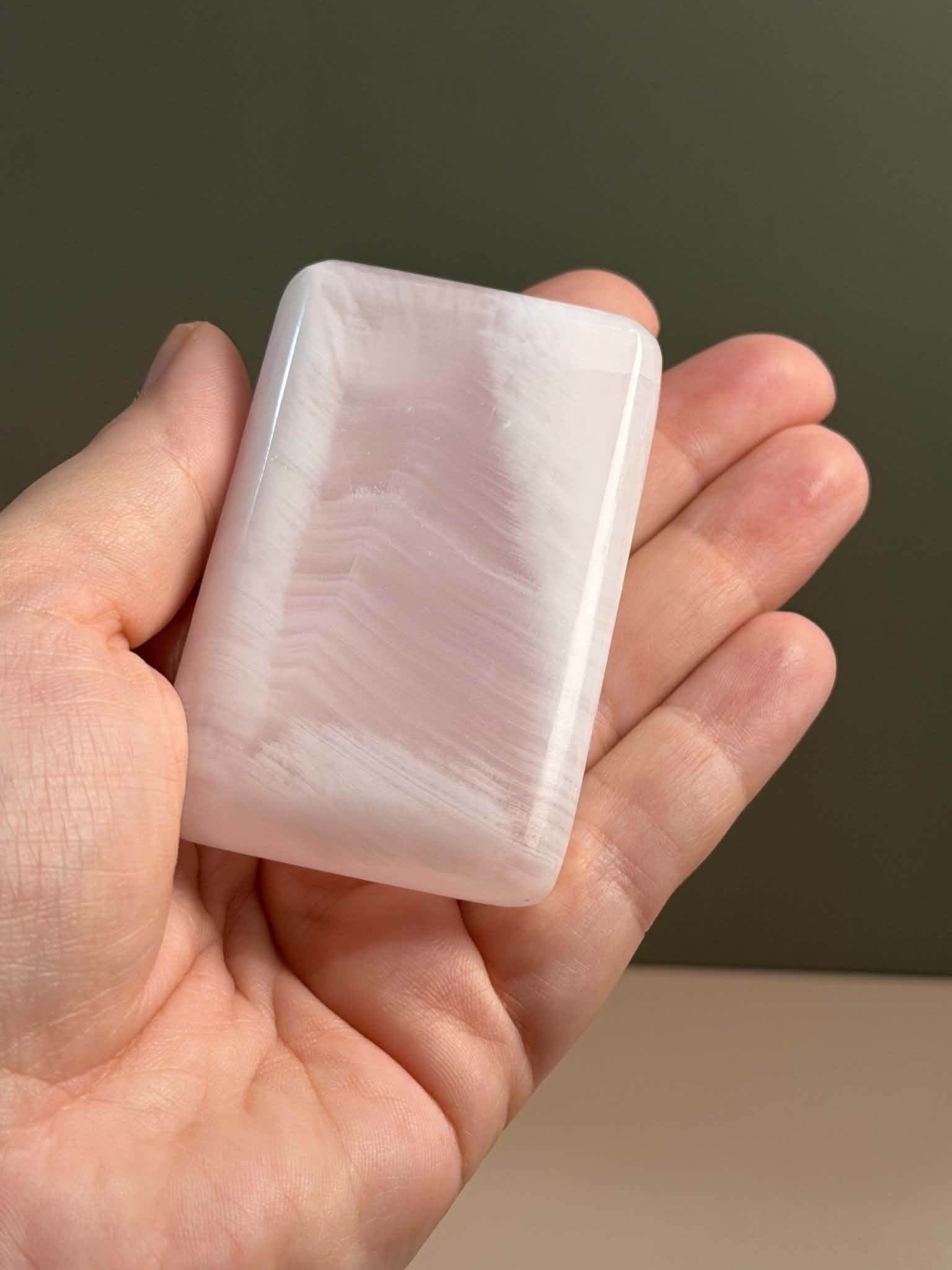 Mangano Calcite Rectangle Palm