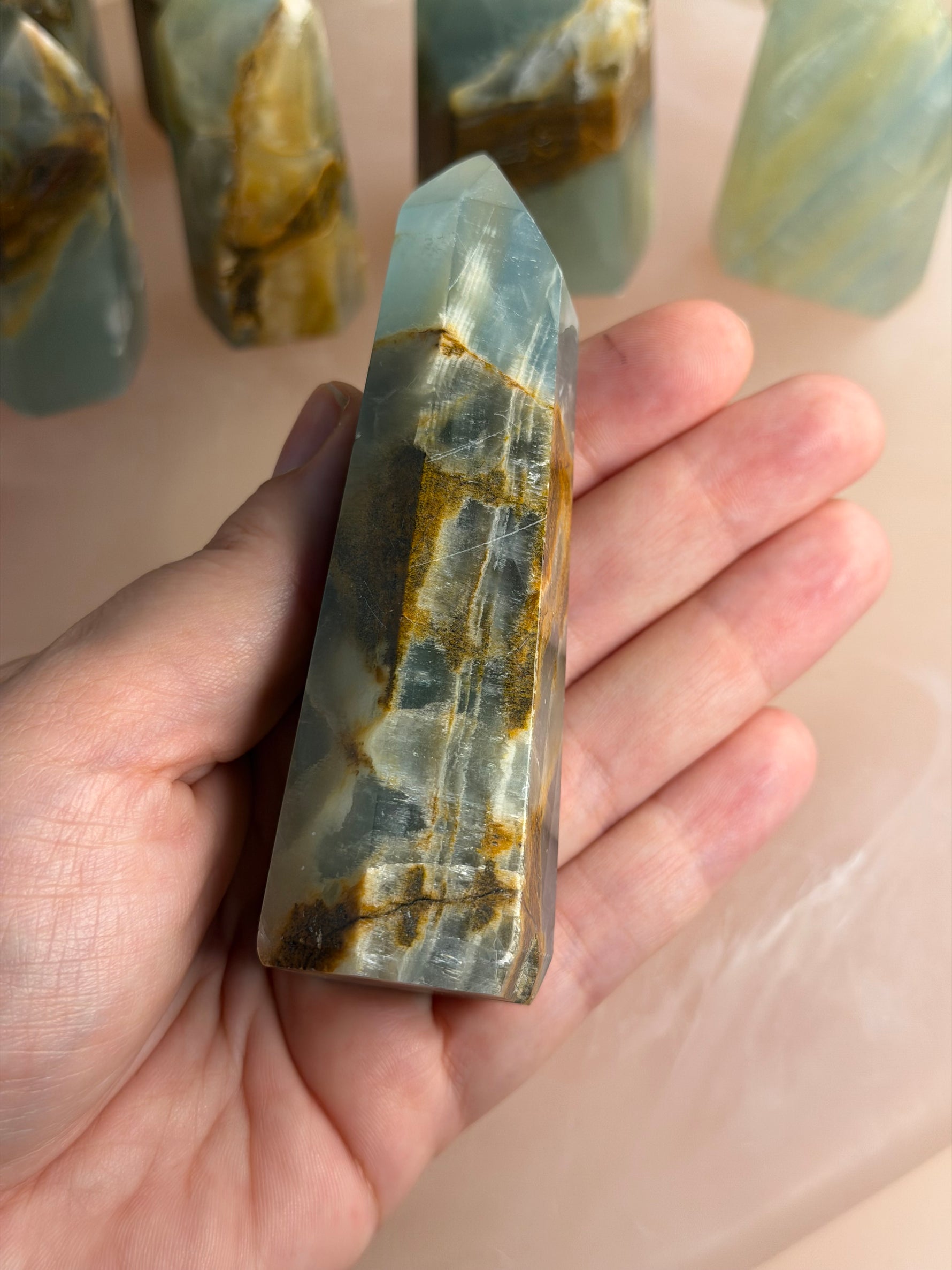 Blue/Green Onyx (Banded Calcite)
