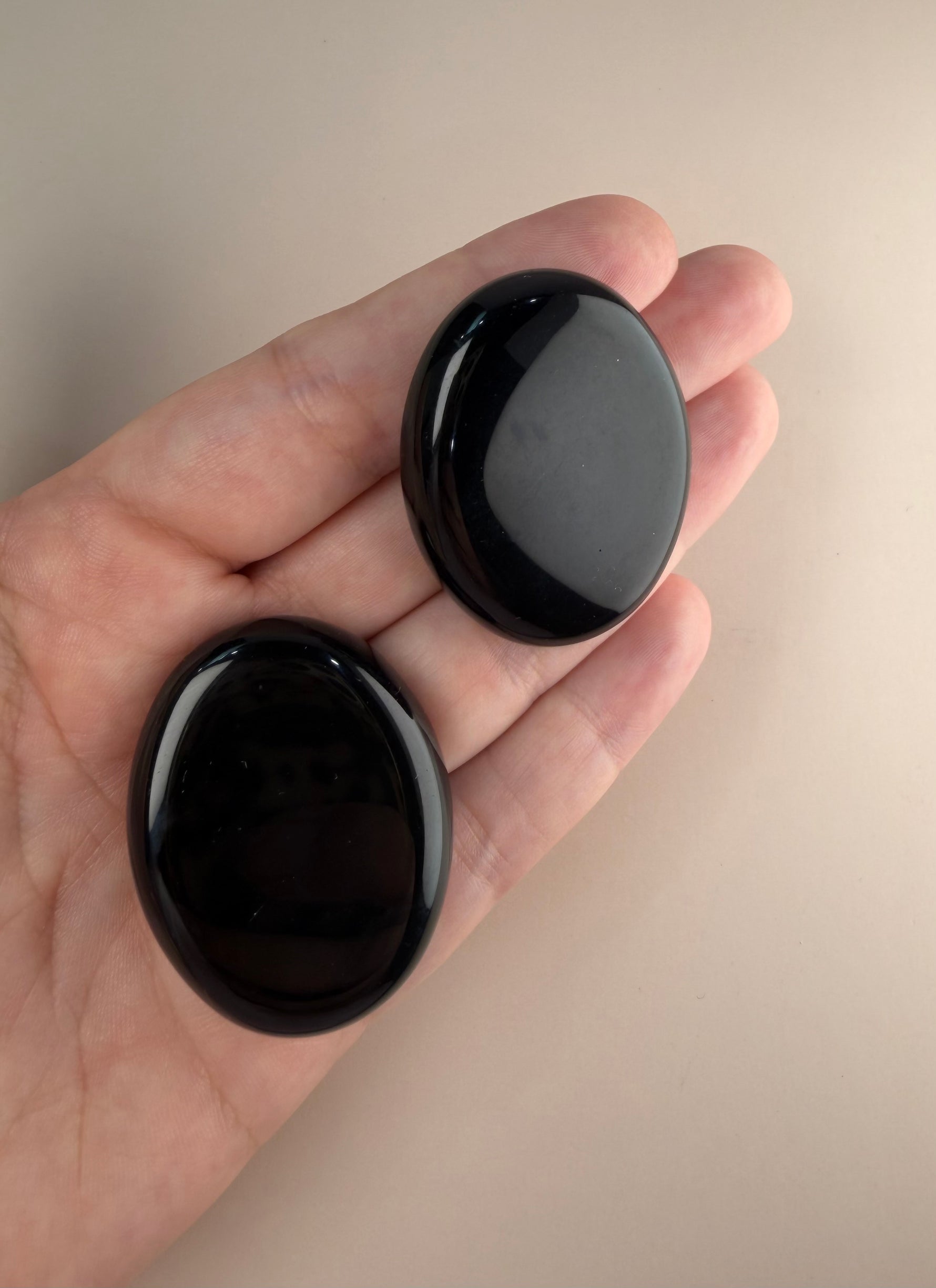Black Obsidian Thumbstone